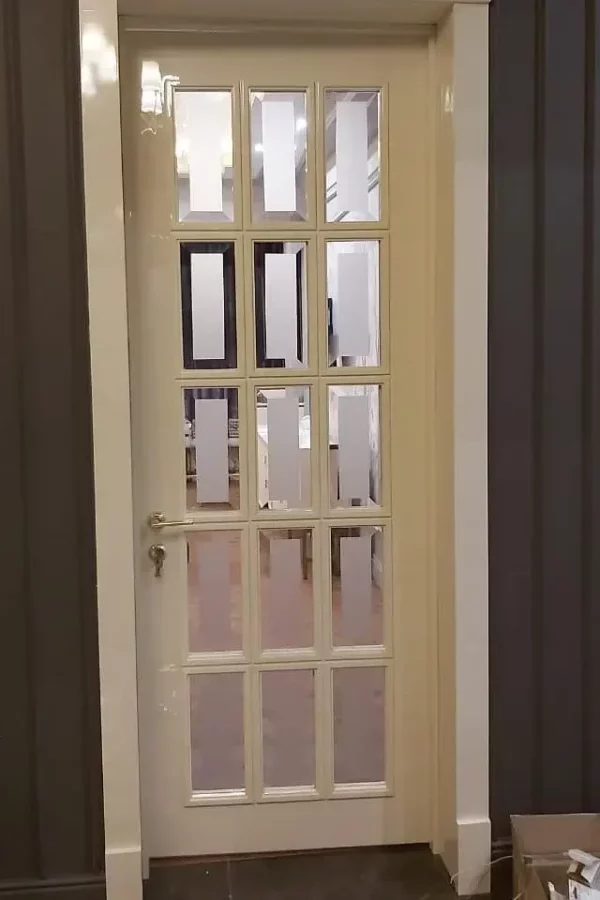 Дверь